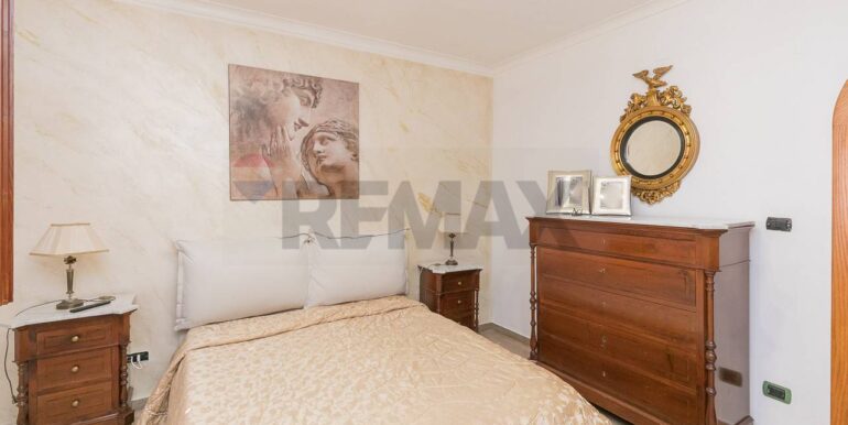 20241209173740-910706-11