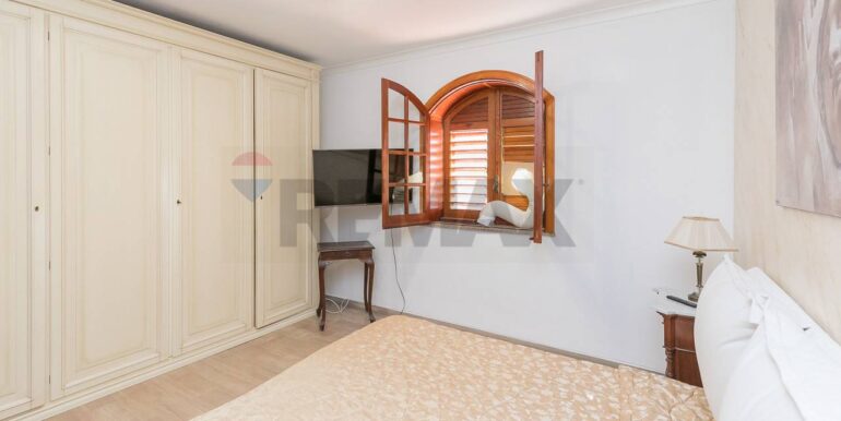 20241209173740-910706-12