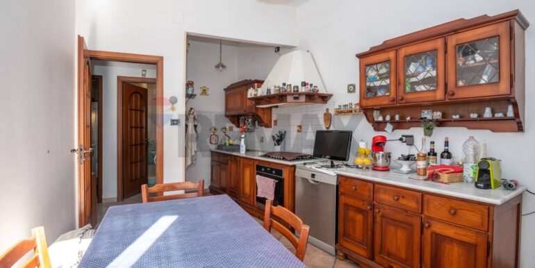 2025011283230-913716-4