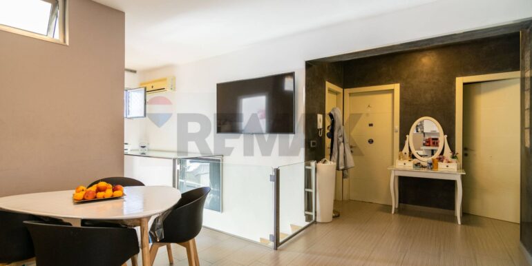 20250115112818-914468-12