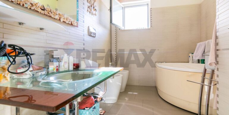 20250115112844-914468-19