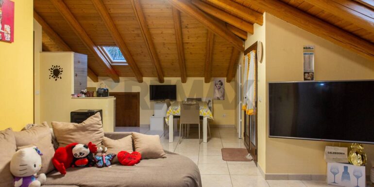 20250116155330-920006-9