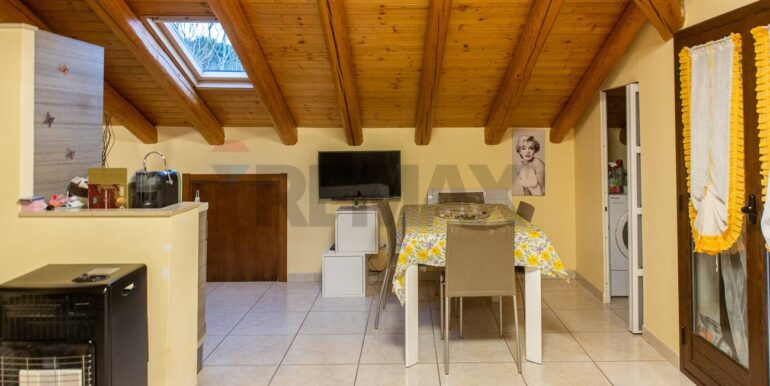 20250116155334-920006-11