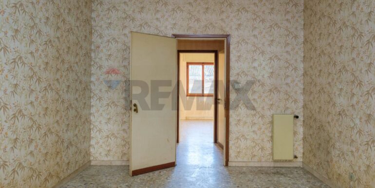 20250116183323-919510-14