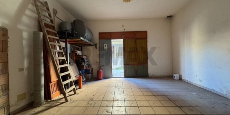 2025012284226-921275-8