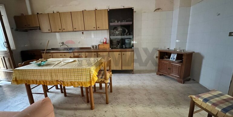 20250130185556-923961-35