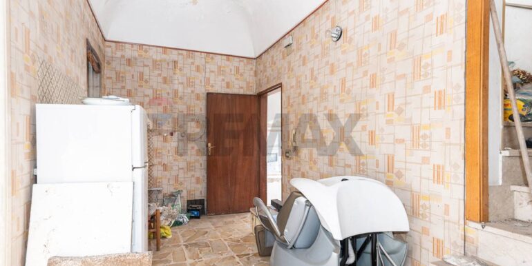 20250130220332-923979-10