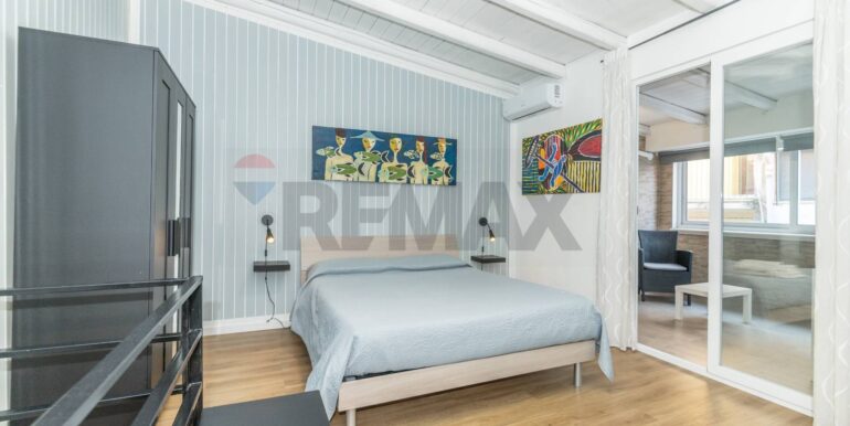 2025021492300-928477-11