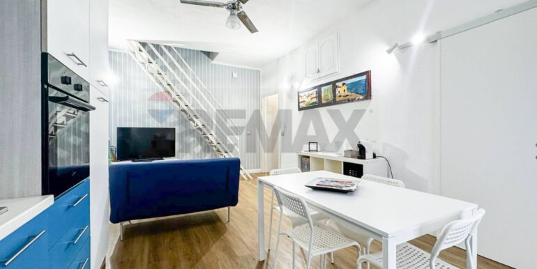 2025021492352-928477-35