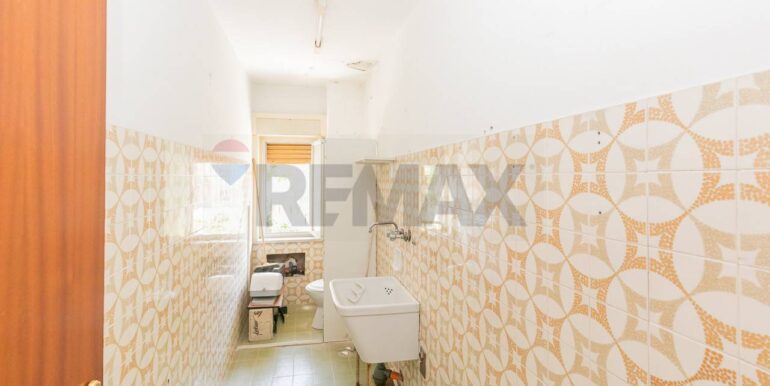 20250218175656-930395-12