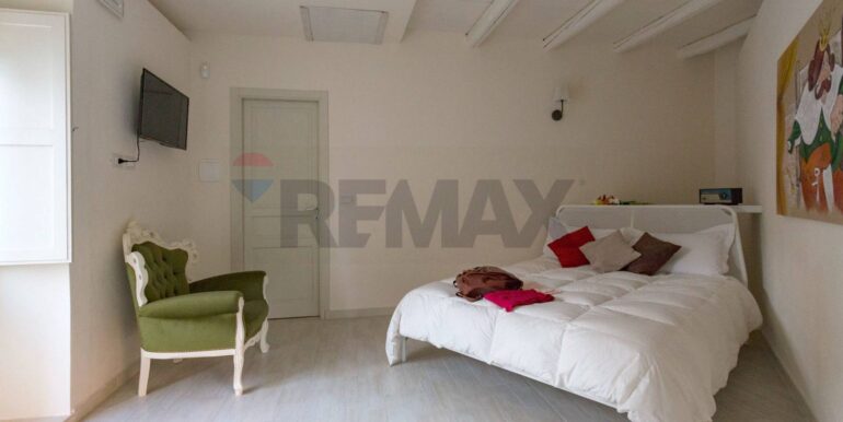 20250307192210-934666-12