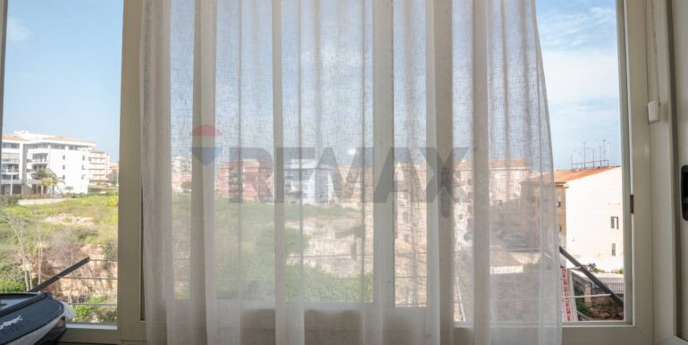 20250314122400-936362-11