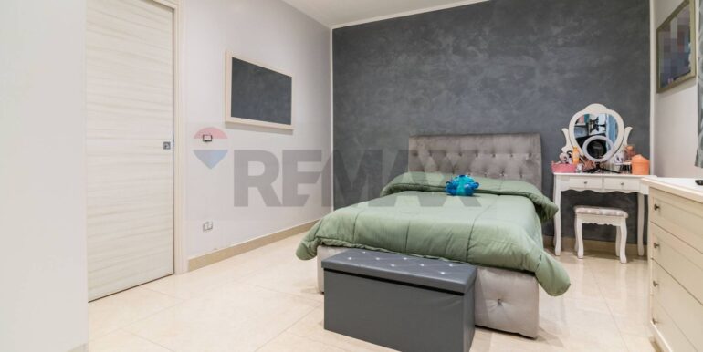 20250321194346-937003-8