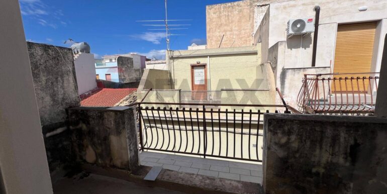 2025033180429-939700-11