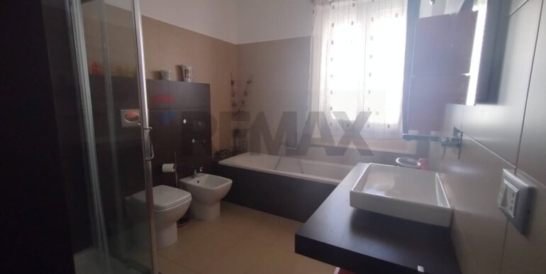 20250404192957-942041-11