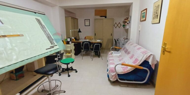 20250408184118-942406-10