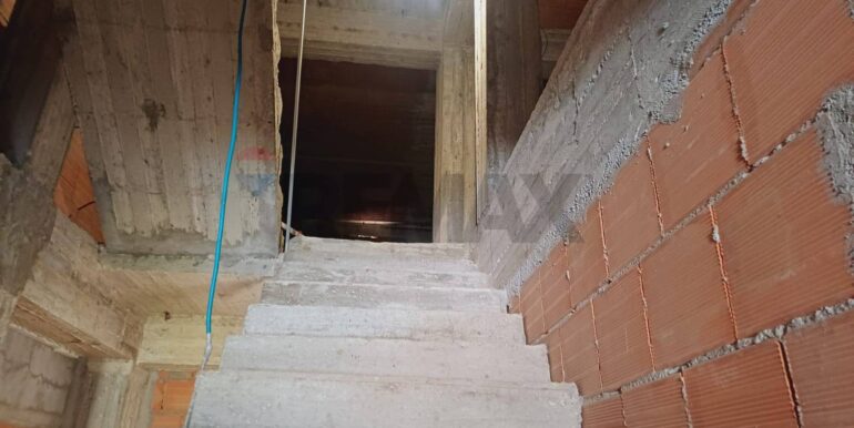 20250408184122-942406-14