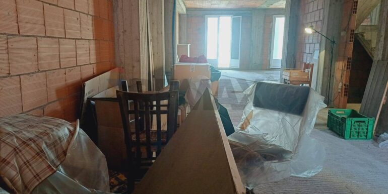 20250408184126-942406-17