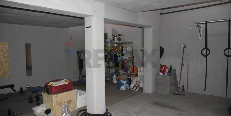 20250423214259-939699-11