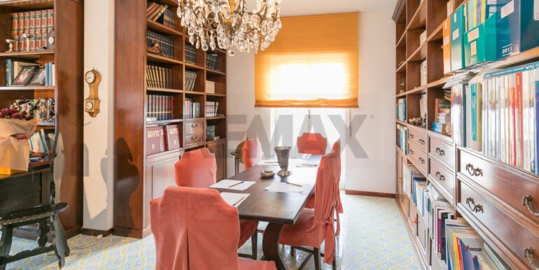 20250429184942-889178-1