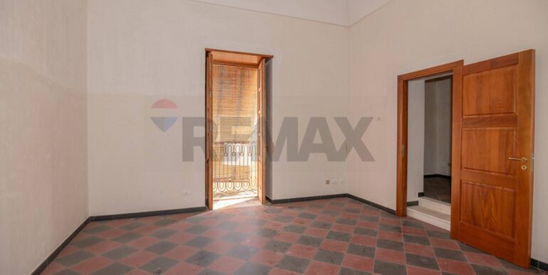 2025043092858-933686-8