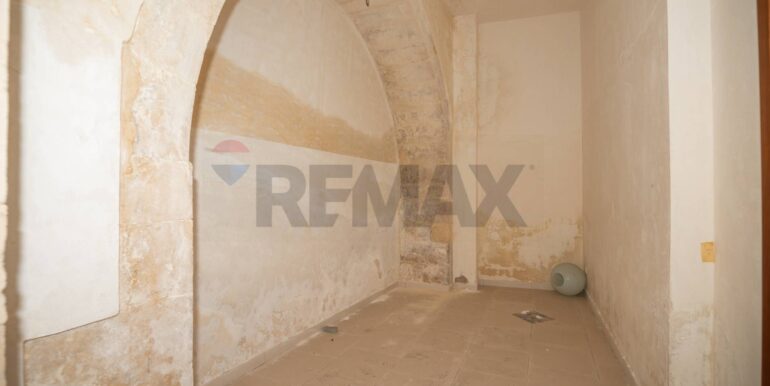 2025043093025-933686-15