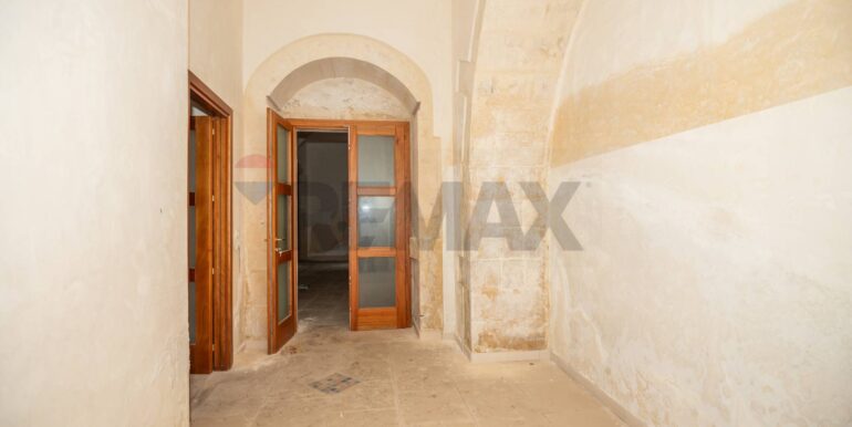 2025043093028-933686-17