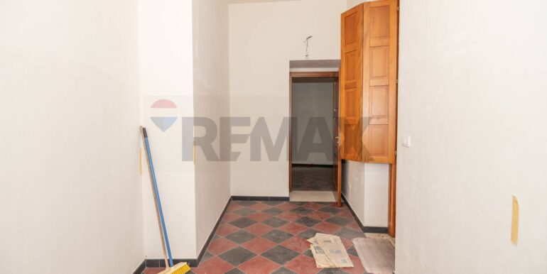 2025043093035-933686-20