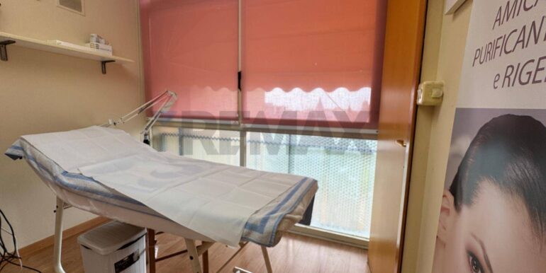 2025043094358-946058-20