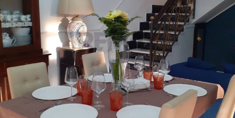 2025050282530-946271-11