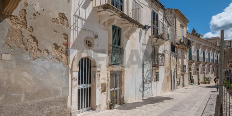 20250503152208-945008-11