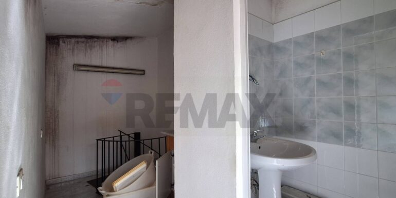 20250527185437-951928-7