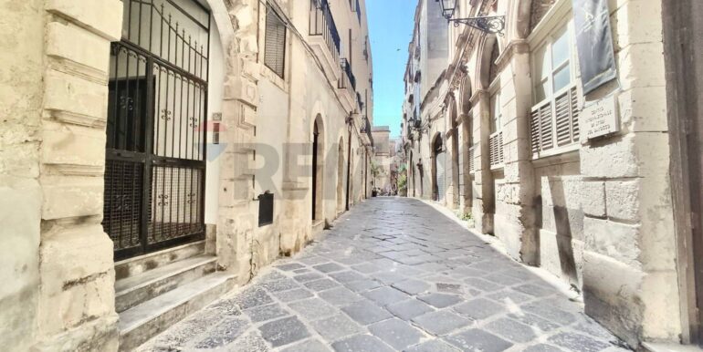 20250528224850-952281-16