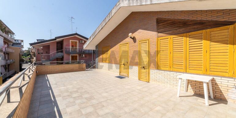 2025062193437-960312-11