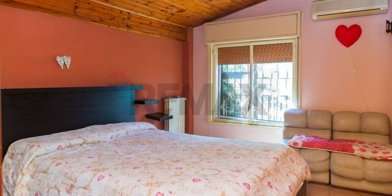 2025070470954-964869-46