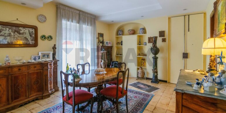 20250708220303-965168-7