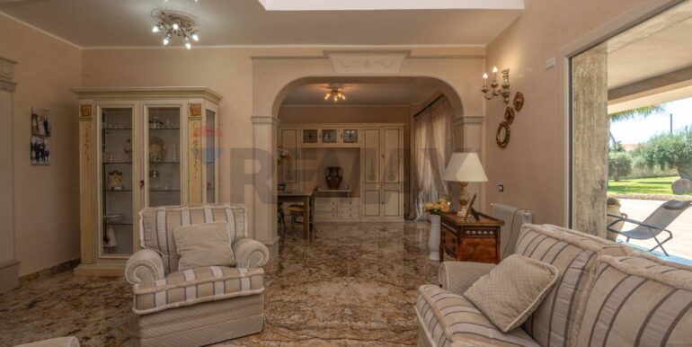 20250709153632-965809-11