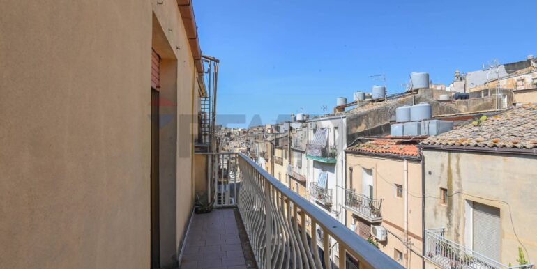 20250709181211-962334-10