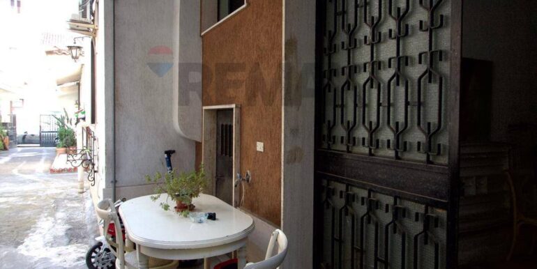 2025071674623-967054-2