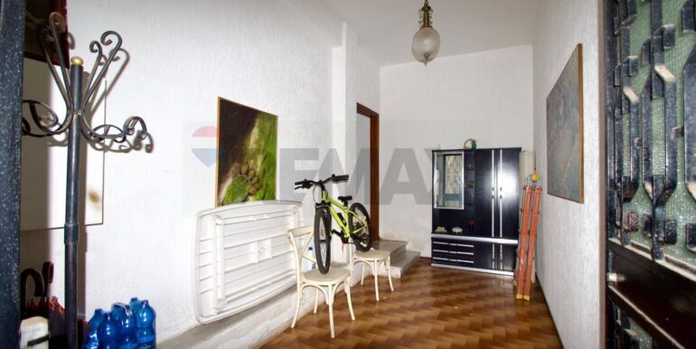 2025071674626-967054-3