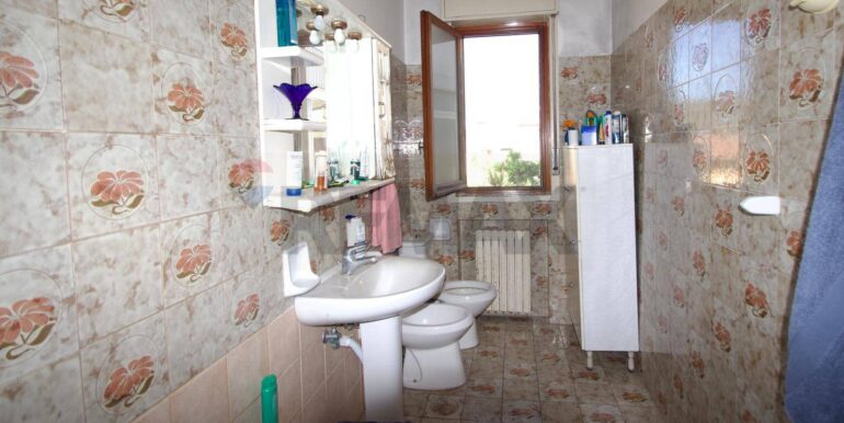 2025071674636-967054-7