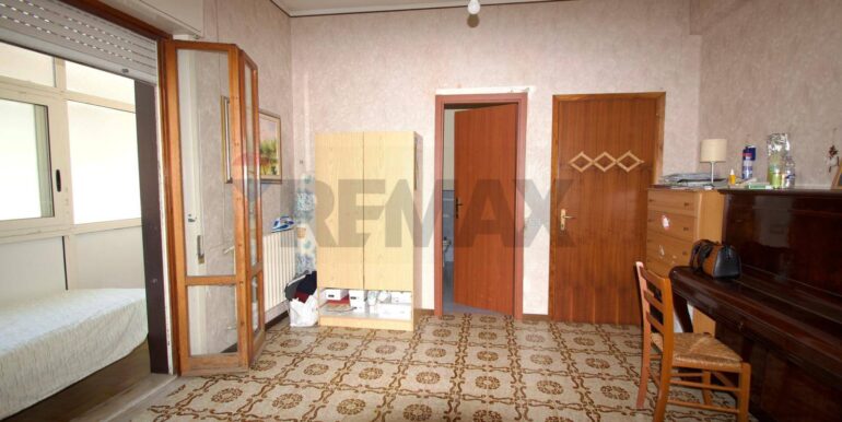 2025071674649-967054-12