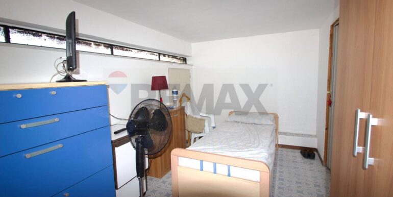 2025071674656-967054-15