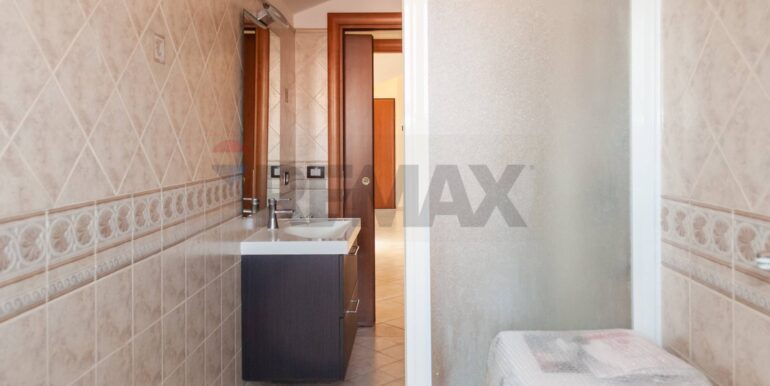 20250725174344-971150-25