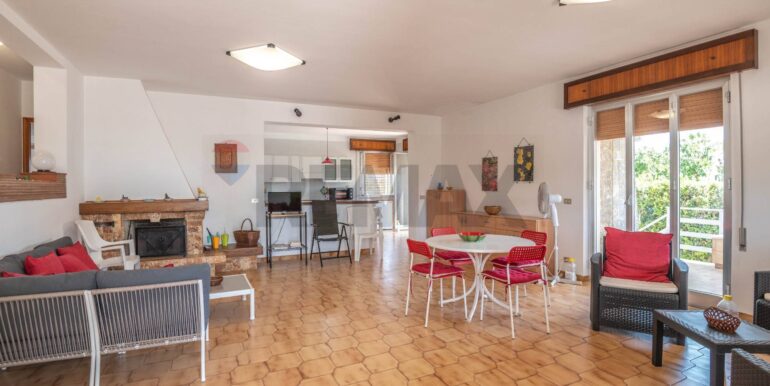 20250804170322-965923-54