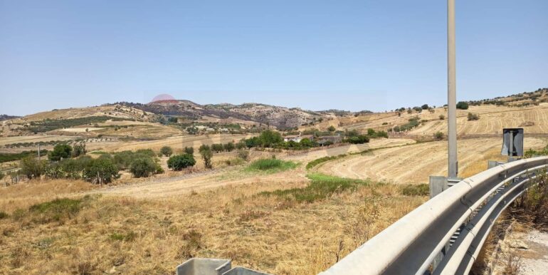 20250805171725-971949-4