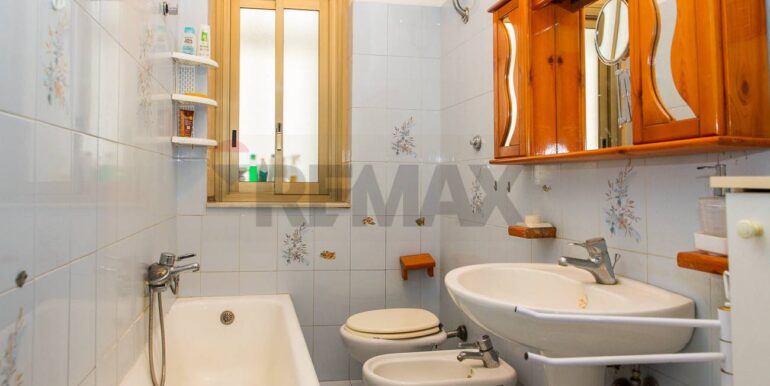 20250806225027-974014-15