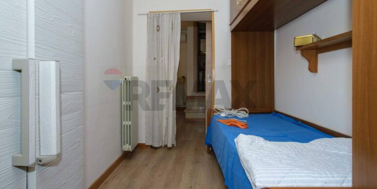 20250807170055-974246-12