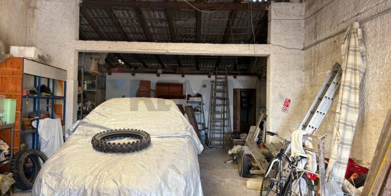 2025080874341-974263-2