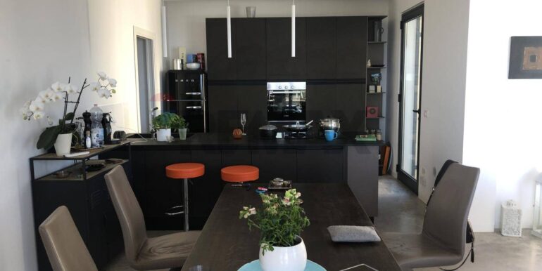 20250812175154-974749-11